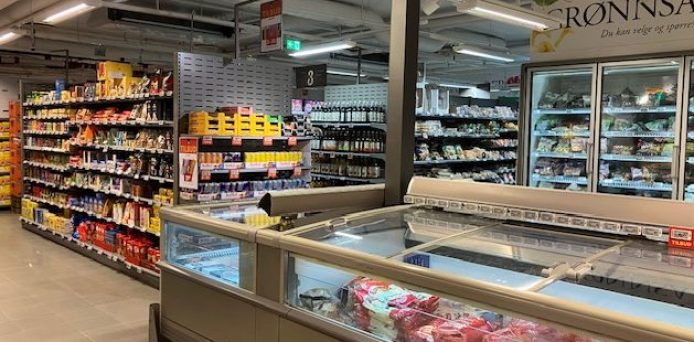 🇳🇴 ناروے میں مہنگی خوراک پر بحث چھڑ گئی، مگر درآمدی ٹیرف پر خاموشی کیوں؟